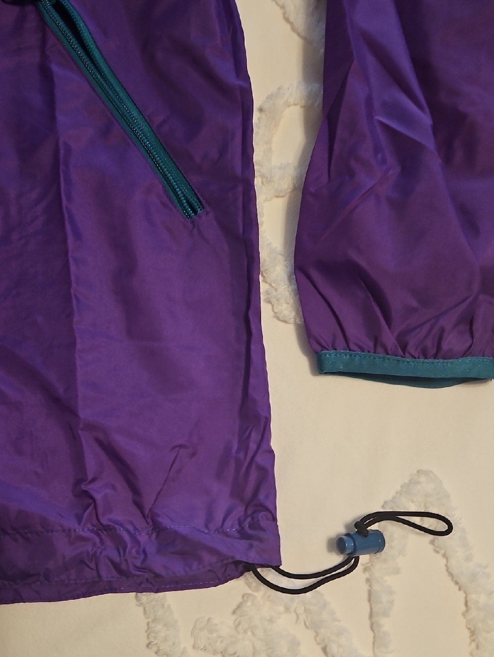 Hooded Rainjacket - Picture 7 of 7
